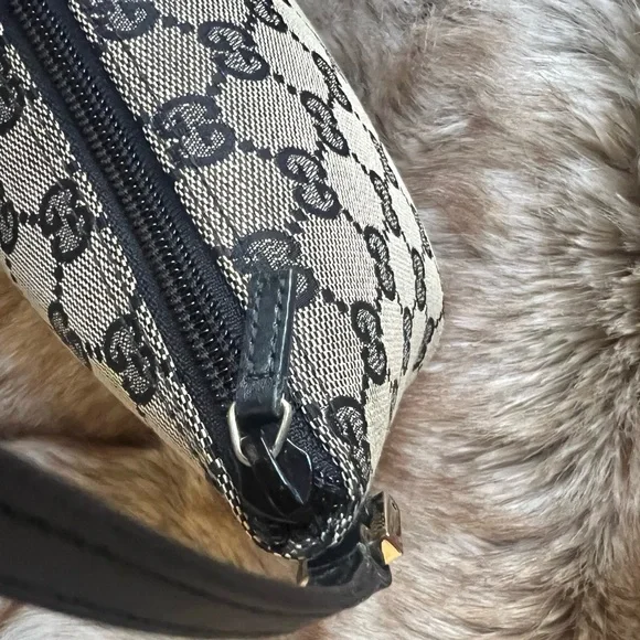 Gucci Monogram Boat Shoulder Bag - Picture 6 of 9